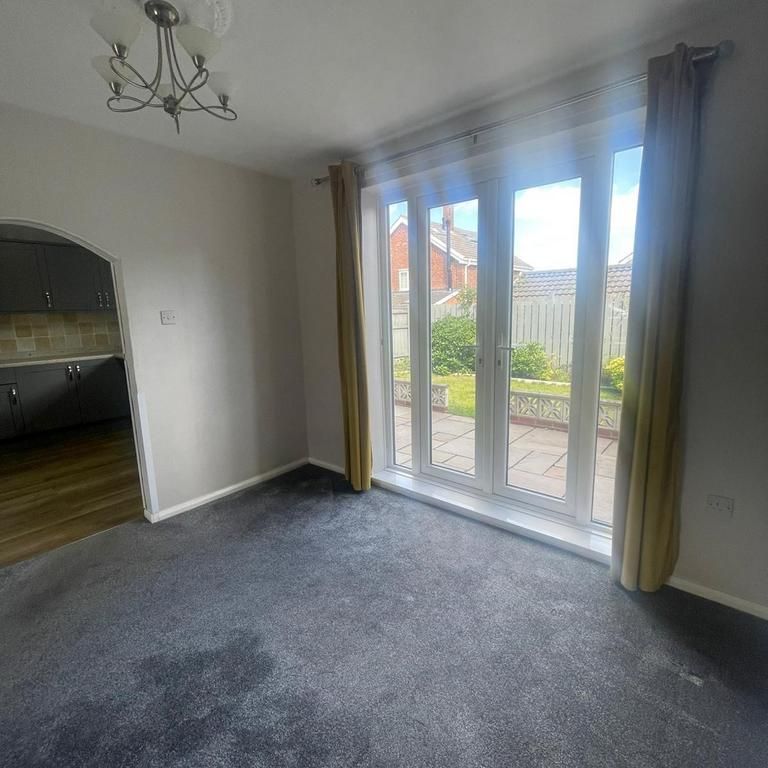 3 bedroom property to rent - Photo 1