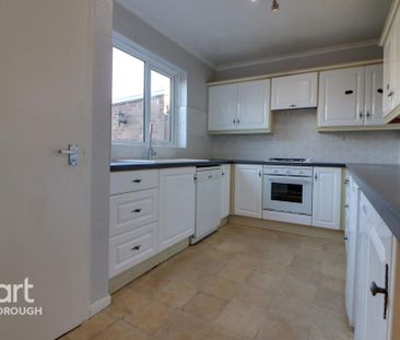 3 bedroom semi-detached house to rent - Photo 4