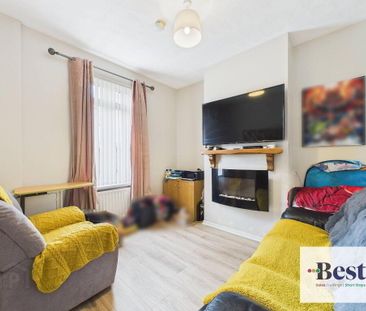 5 Victoria Street, Carrickfergus, BT38 8AQ - Photo 2