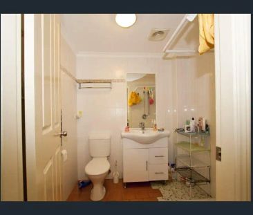 “Exceptional convenience – Approx 100 meters to Westfield!” - Photo 4