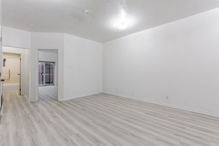 For Lease - 966 Queen Street Unit# 5, Toronto, Ontario - Photo 4