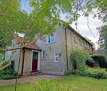 3 bedroom semi-detached house to rent - Photo 5