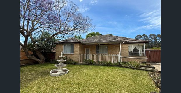 Conveniently located family home - Photo 1