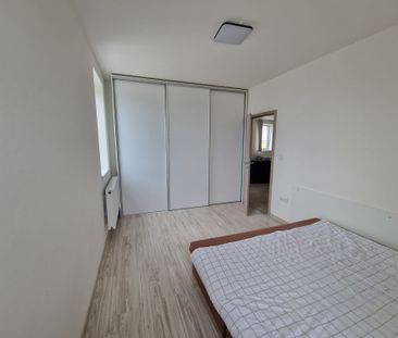 PRENÁJOM - 3izbový byt s parkovaním na Šamorínskej ulici v Senci – Fotografia 6