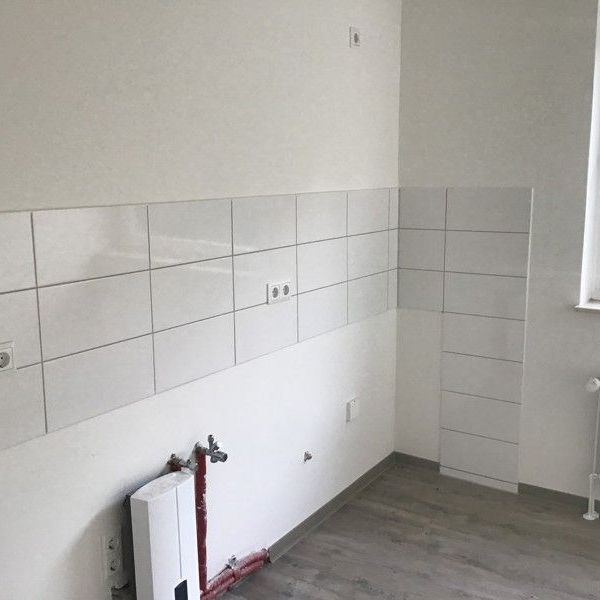 Renovierte 3-Zimmer-Wohnung mit Balkon und Fahrstuhl - Foto 1