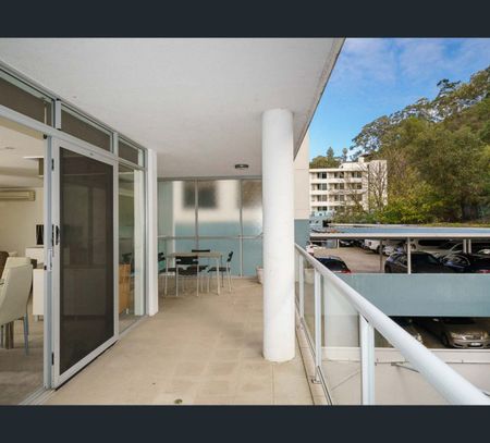 6/138 Mounts Bay Road, Perth, WA 6000 - Photo 2