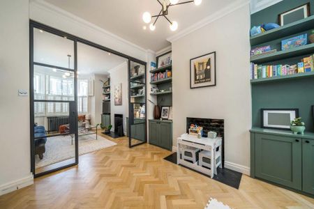 4 bedroom terraced house to rent - Photo 3