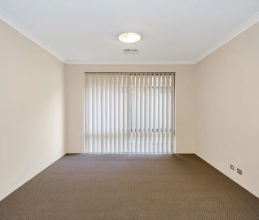 17 Harvey Crescent, - Photo 1