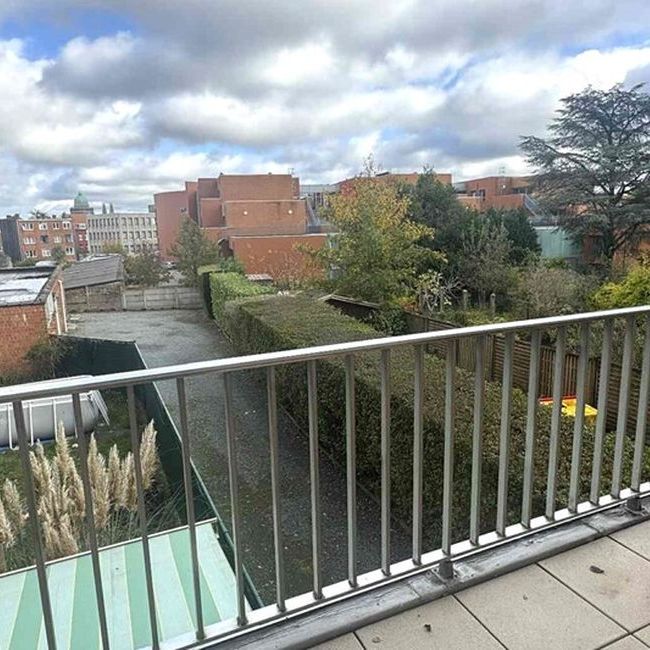 Appartement te huur in Sint-Agatha-Berchem voor € 1.390 met 2 slaapkamers - Photo 1