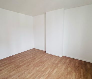 Location Appartement 3 pièces 51m² LIEVIN 62800 - Photo 2