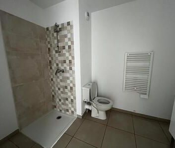 Location Appartement 2 pièces 45m² MONTEUX 84170 - Photo 4