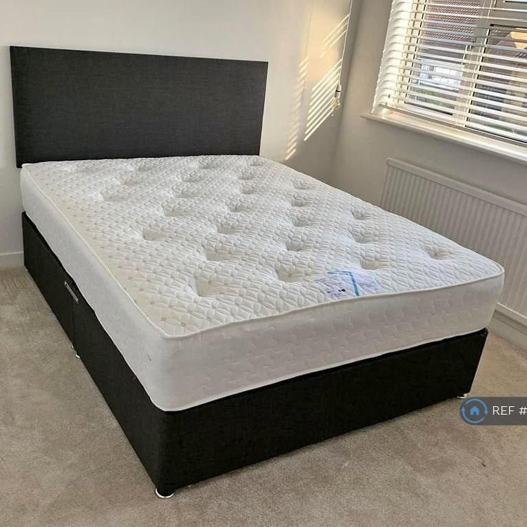 1 bedroom in a house share to rent - Photo 2