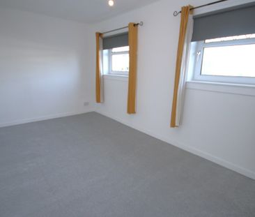 Main Street, Spacious 2 Bed Unfurnished Maisonette Apartment, Barrh... - Photo 5