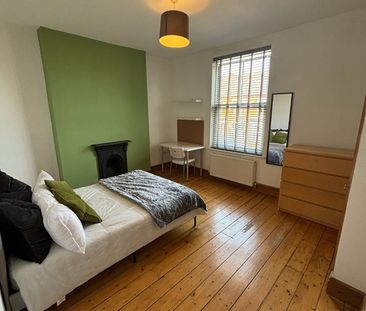 Room in a Shared House, Colwick Road, NG2 - Photo 2