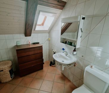 The charm of the converted attic - Photo 6