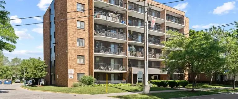 Glenwood Apartments | 3576 Peter St., Windsor - Photo 1