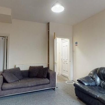 4 bedroom terraced house to rent - Photo 1