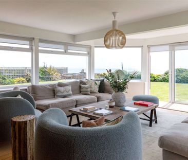 Impressive seafront home in private estate - Photo 3