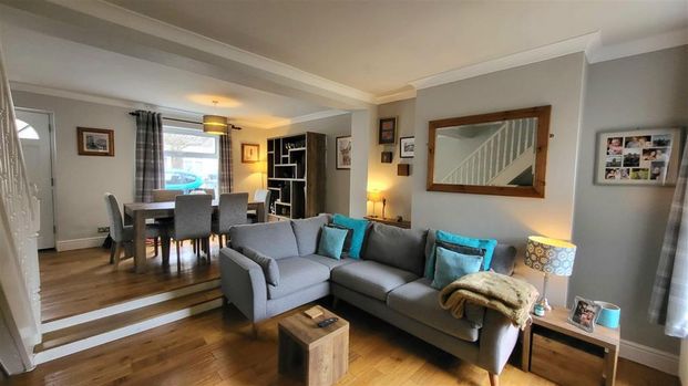Merton Road - Photo 1