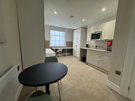 1 bedroom property to rent - Photo 2