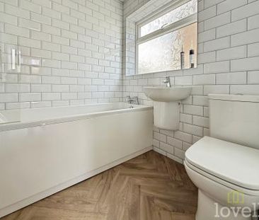 3 bedroom Semi-detached house To Let - Photo 5