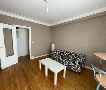 Location Appartement 2 pièces 51m² - Photo 3