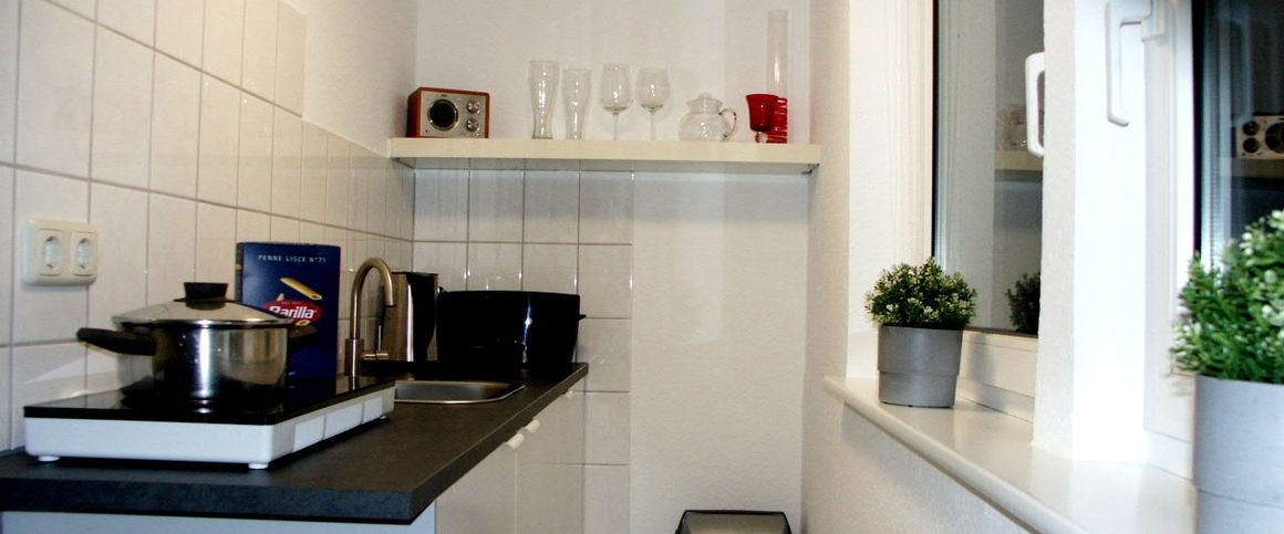 Eversburg-Büren, modernes, möbliertes Apartment mit PKW-Tiefgaragenstellplatz. - Photo 1