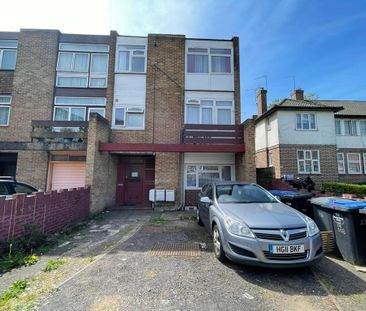 1 bedroom in a house share to rent - Photo 4