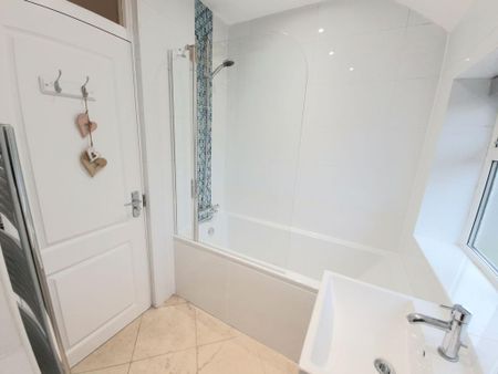 3 bedroom terraced house to rent - Photo 4