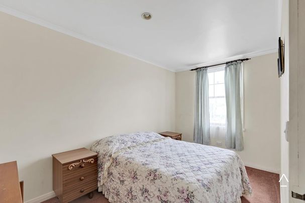 Charming 3 bedroom Fully furnished Apartment in the Heart of Launceston - Offering a Perfect Urban lifestyle! - Photo 1