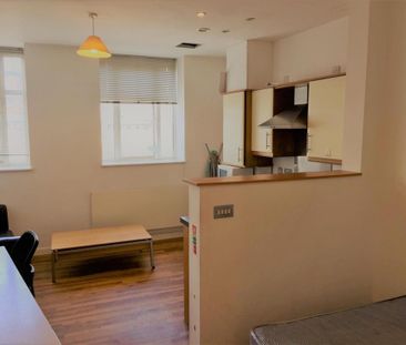 Studio to rent - Photo 4