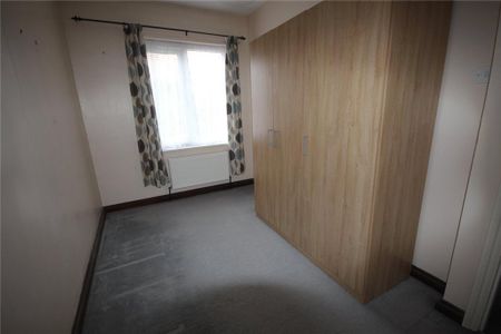 2 bedroom semi-detached house to rent - Photo 5