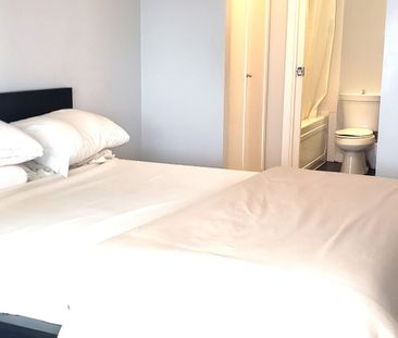 $2,000 / 1br – 737ft2 – Open concept layout – 1 bed + Den w/ 1 bath... - Photo 4