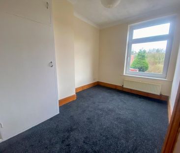 2 bedroom end of terrace house to rent - Photo 4