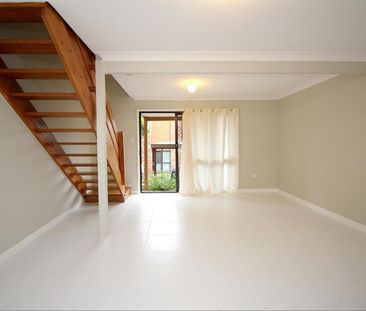 Modern Townhouse In Secure Complex - Photo 4