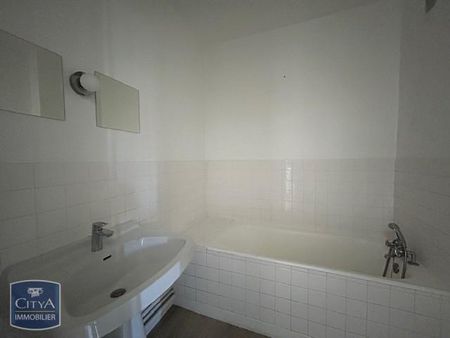 Location Appartement 4 pièces 80m² BOURGES 18000 - Photo 5