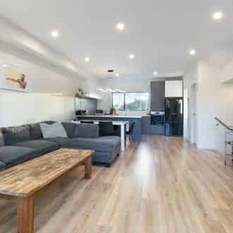 Spacious 4-Bedroom Home in Northcote – Super Conve - Photo 1