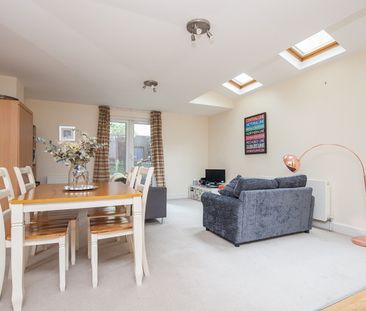 2 Bed Flat, Leander Road, SW2 - Photo 3