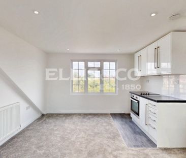 Thorn Close, UB5, Northolt - Photo 6