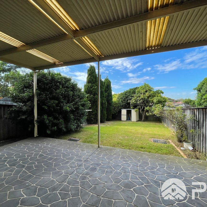 WHEN ONLY THE BEST WILL DO ! HOME SWEET HOME!! CARLINGFORD WEST PRIMARY CATCHMENT. - Photo 1