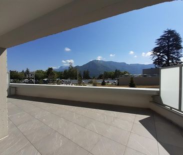 Location Appartement 4 pièces 103m² ANNECY 74000 - Photo 6