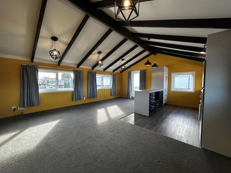 Modern two bedroom townhouse in Linwood! - Photo 2