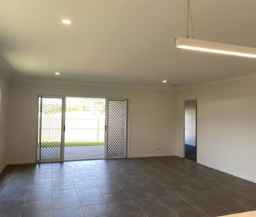 4 Bedroom Family Home in New Estate - 3-year-old home - Photo 4