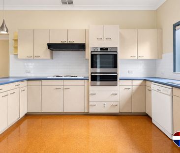 Spacious Four-Bedroom Home with Exceptional Multi-Generational Pote... - Photo 2