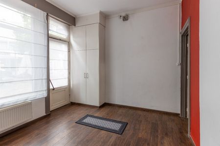 Ruime woning met 3 slaapkamers in het centrum. - Photo 2