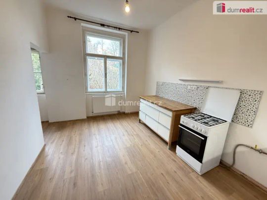 Pronájem bytu 2+1 78 m - Photo 1