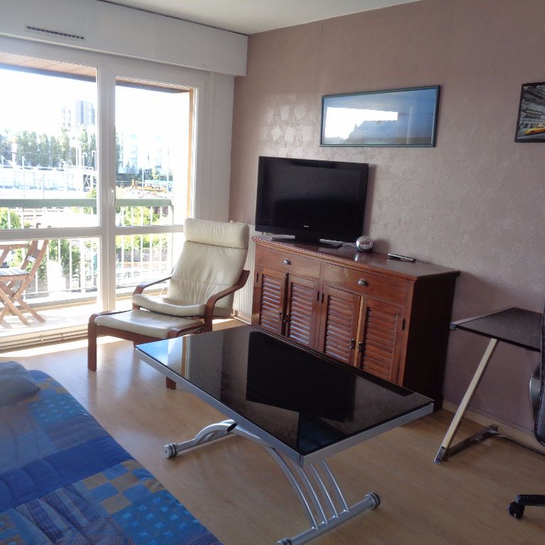 Location Appartement 1 pièce 24m² - Photo 1
