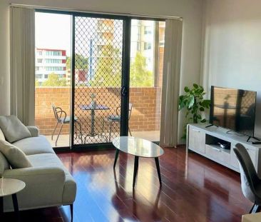 “Furnished Executive Apartment | Prime CBD Convenience” - Photo 1