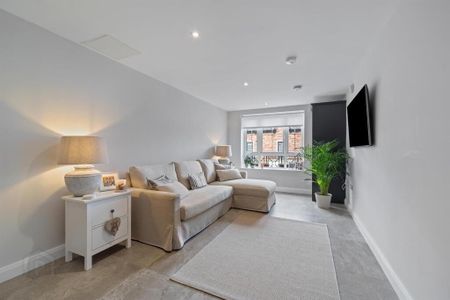 Apt 6, Castlehill Wood, Belfast, BT4 3PJ - Photo 2
