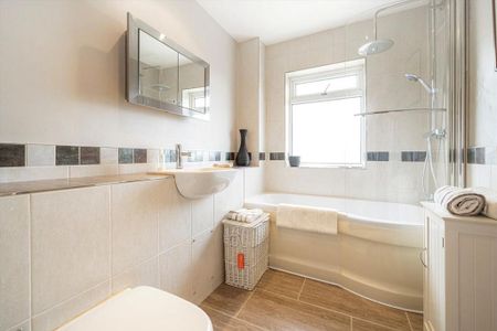 2 bedroom terraced house to rent - Photo 5